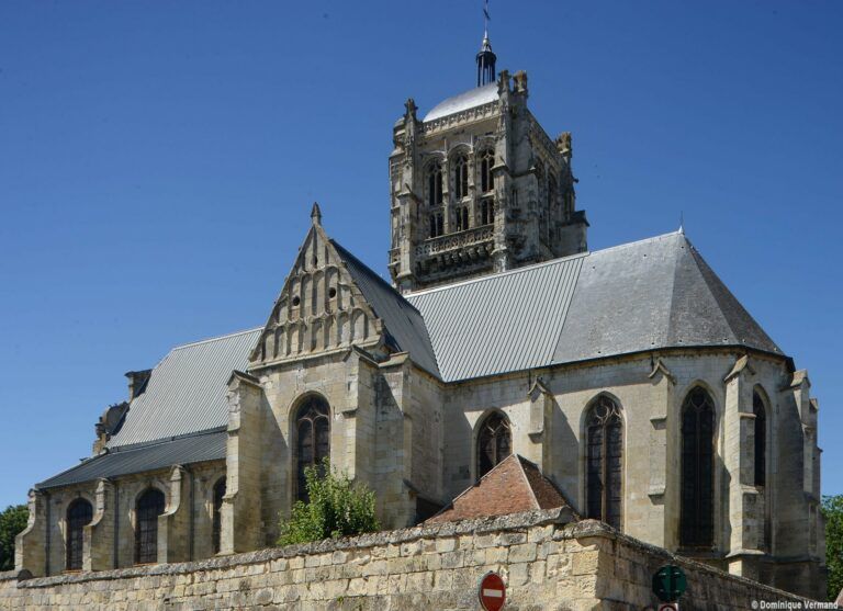 Église de Ravenel dans l’Oise pour organiser une navette de mariage proche de Paris