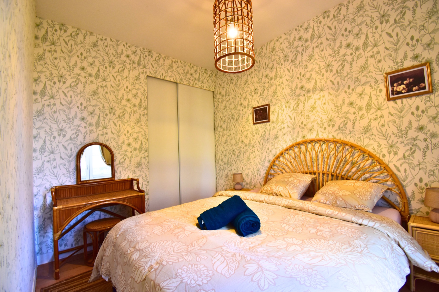 Chambre de l'Orangerie au Château de Ravenel pour un séjour multi-familles
